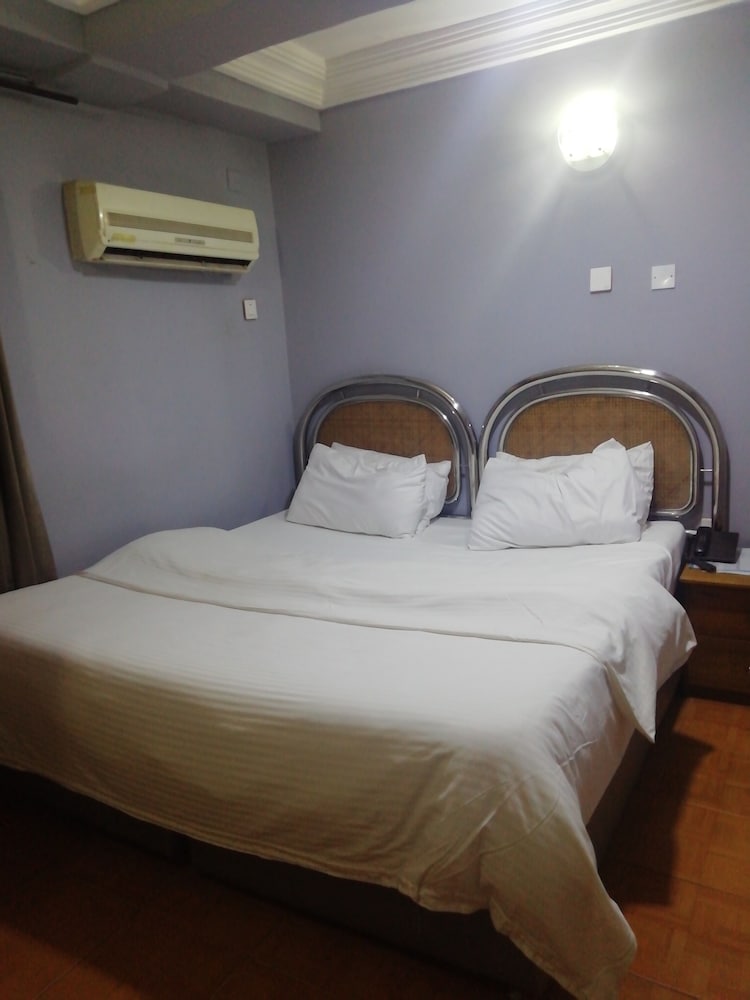Luxury Suite photo 3