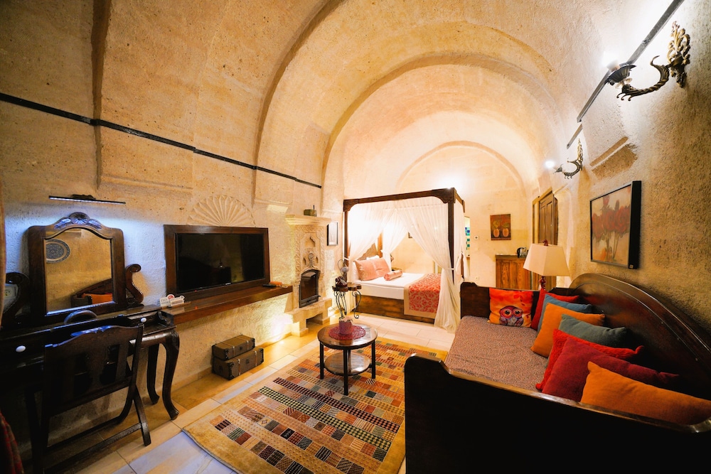 Honeymoon Suite photo 3