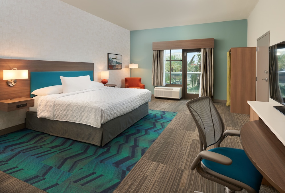 Suite, 1 King Bed, Accessible, Ocean View - Photo 4