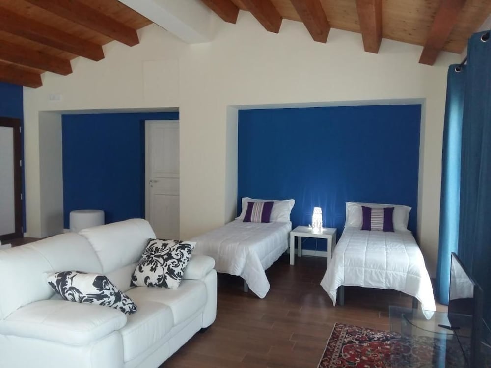 Suite, Garden View photo 3
