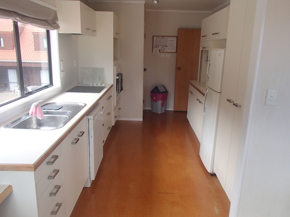 3-Bedroom Apartment (2 Kings, 1 Bunk, 1 Single, 1 Sofabed) photo 2