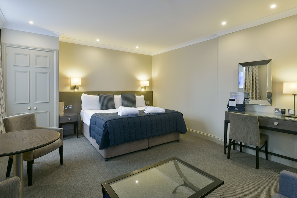 Junior King Suite photo 3