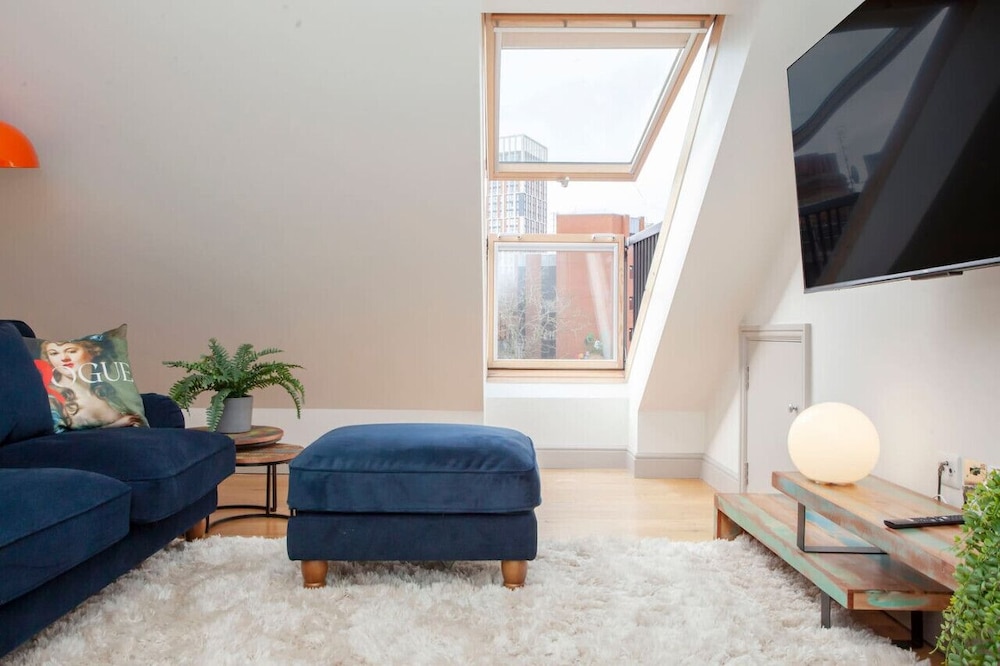 Cabot Mews 40