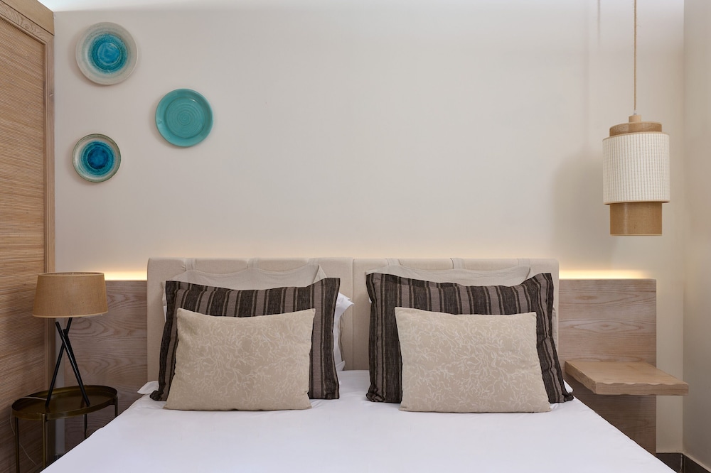 Junior Suite Inland View - Photo 1