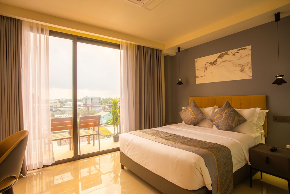 Deluxe Triple Room, Balcony, Sea View photo 2