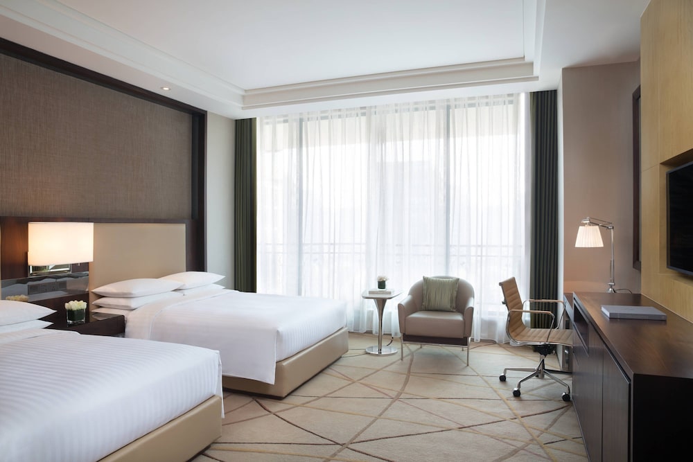 Room, 2 Double Beds, City View photo 1