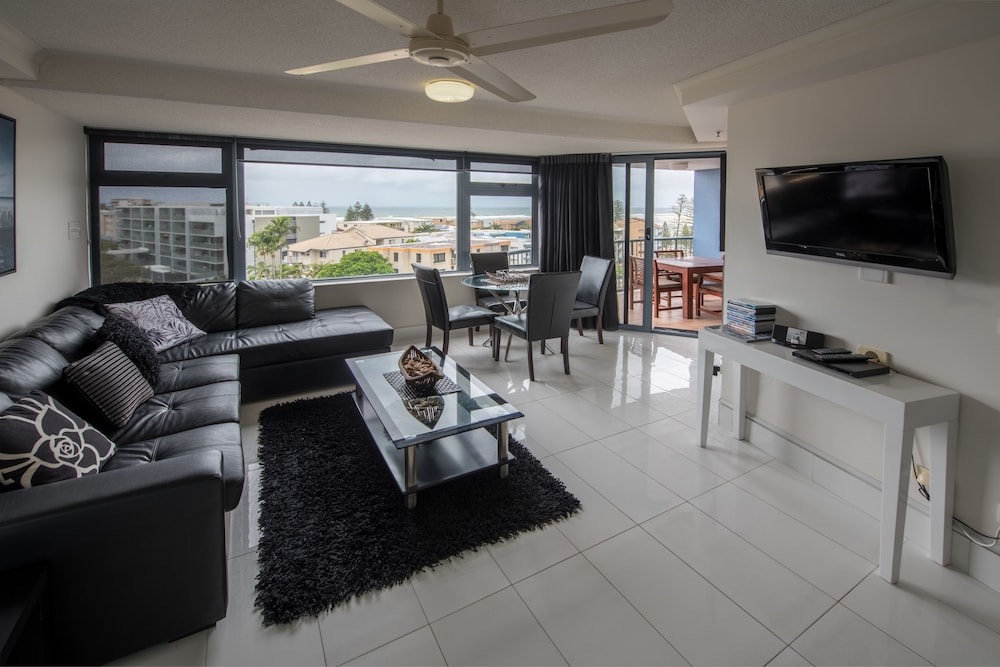 Sea View 1 Bedroom Apartment photo 3