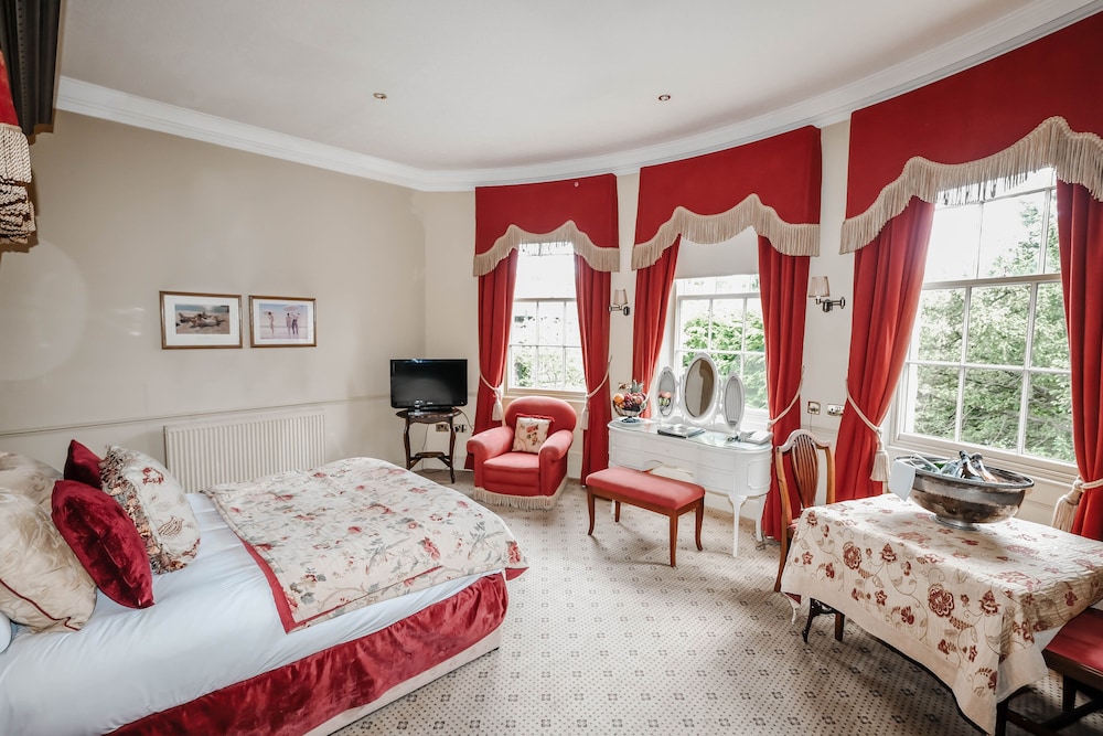 Suite, 1 Queen Bed, Non Smoking - Photo 3