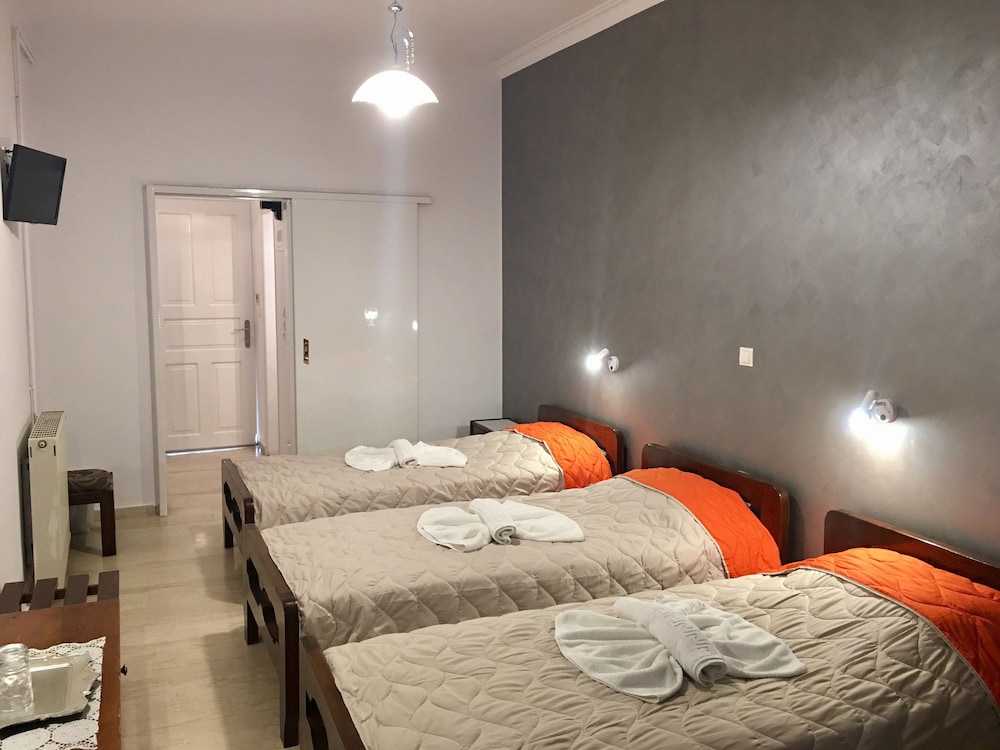 Triple Room - Photo 1