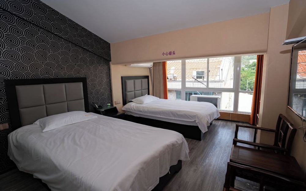 Basic Twin Room