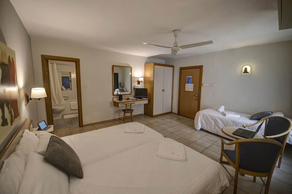 Triple Room Sea View - Photo 8
