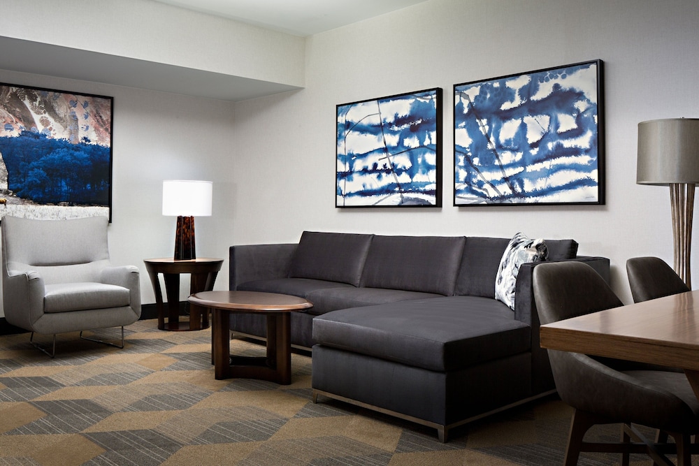Executive Suite, 1 Bedroom - Photo 7