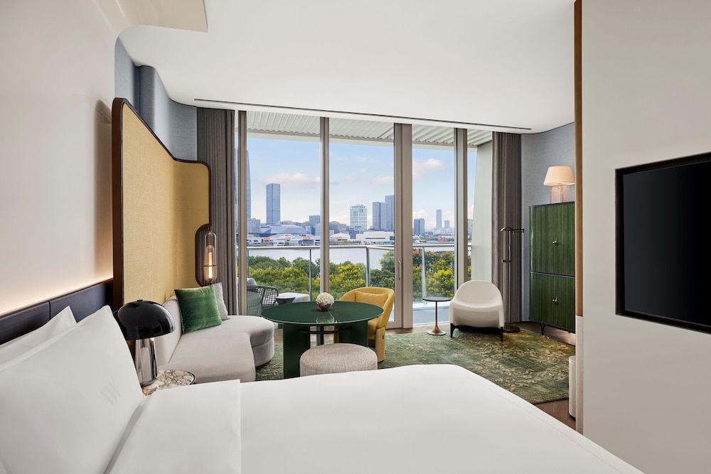 Premium Room, 1 King Bed, River View