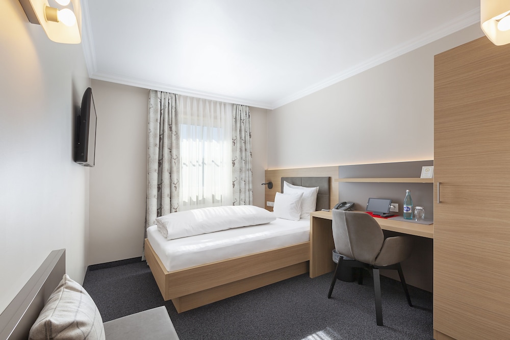 Room photo 2
