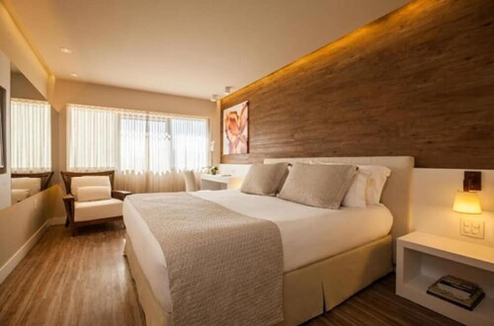 Luxury Queen Bed