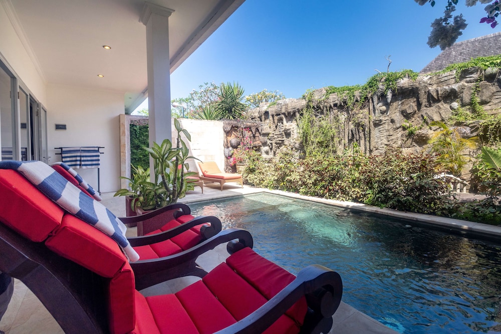 Three Bedroom Executive Private Pool Villa - Photo 11