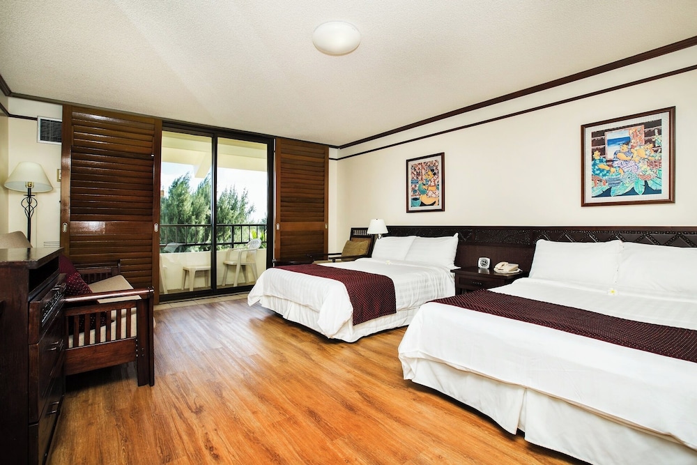 Deluxe Room, Pool View