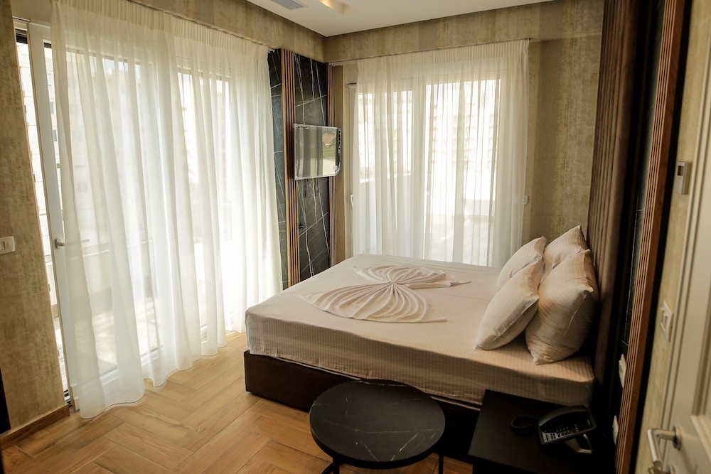 Family Apartment, 2 Bedrooms photo 1
