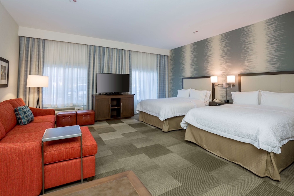 Studio (2 Queen Beds, Sofa Bed, Wet Bar) - Photo 3