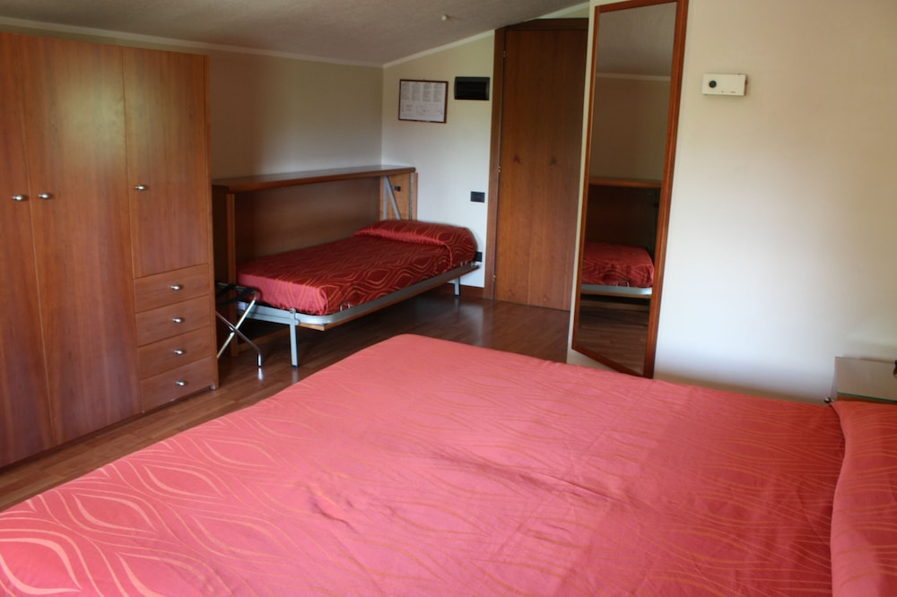 Economy Triple Room (Penthouse) - Photo 1