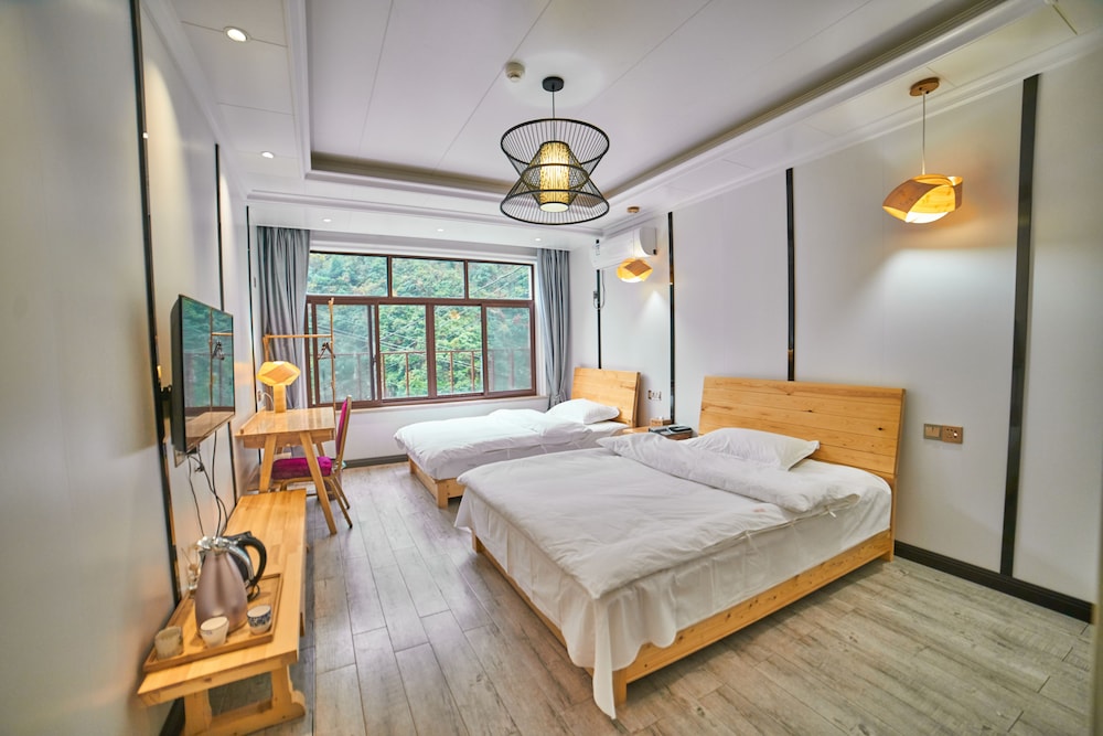 Signature Cottage, Hill View photo 1