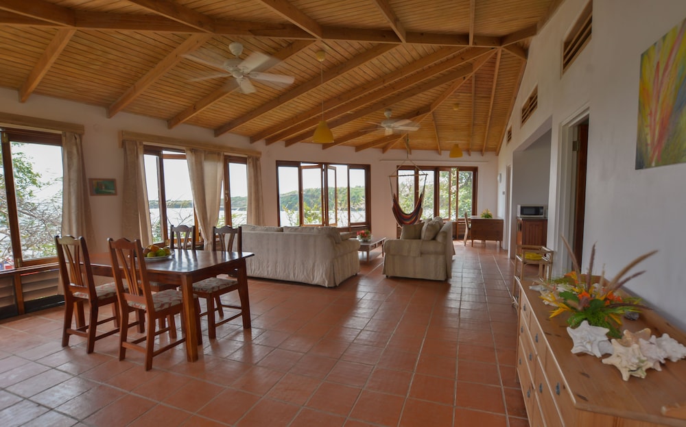 Family Apartment, 2 Bedrooms, Kitchen, Beach View, photo 6
