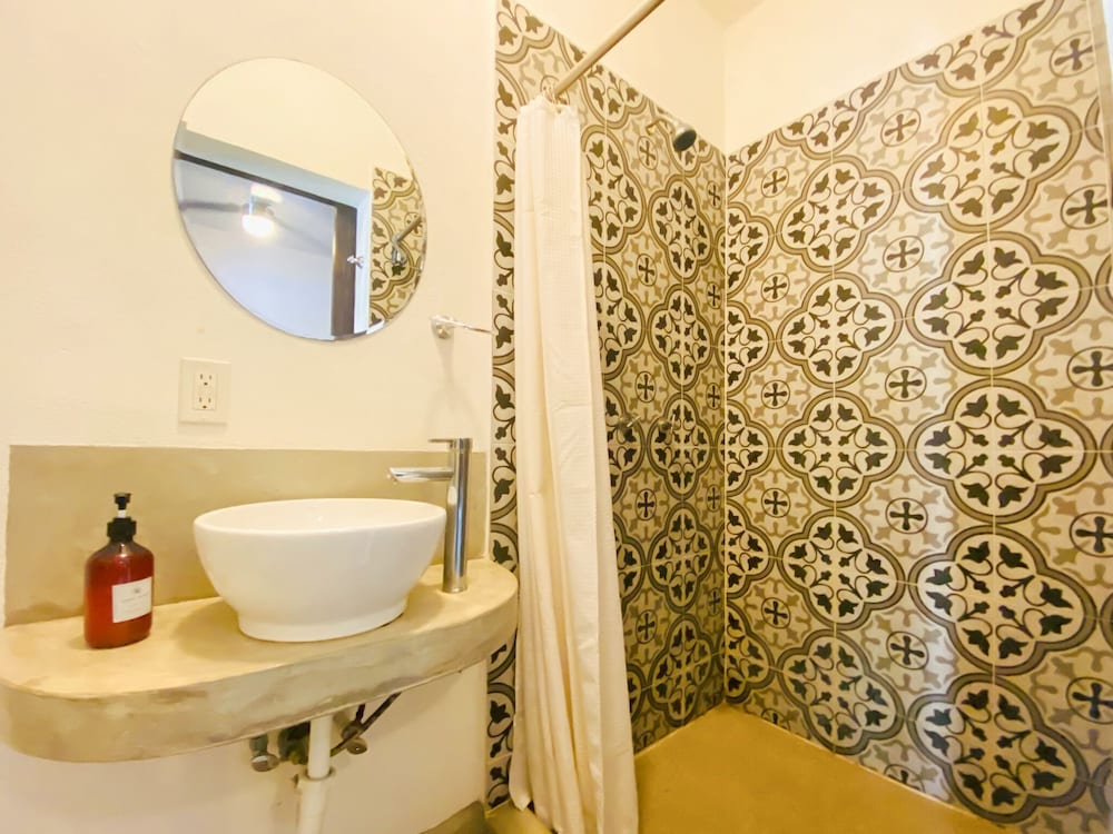 Loft Style Apartment 3 photo 2