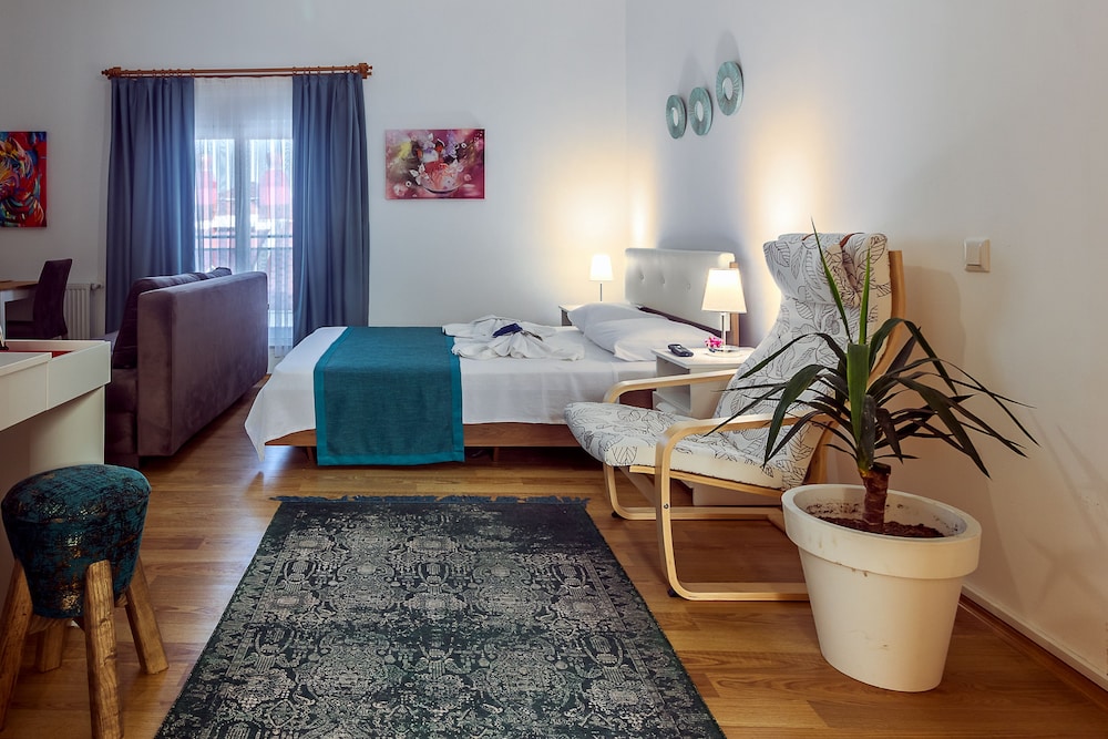 Junior Loft, Non Smoking, Partial Sea View