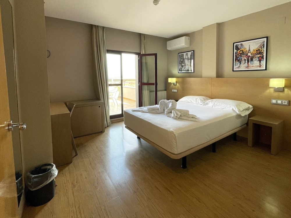 Double Room - Photo 1