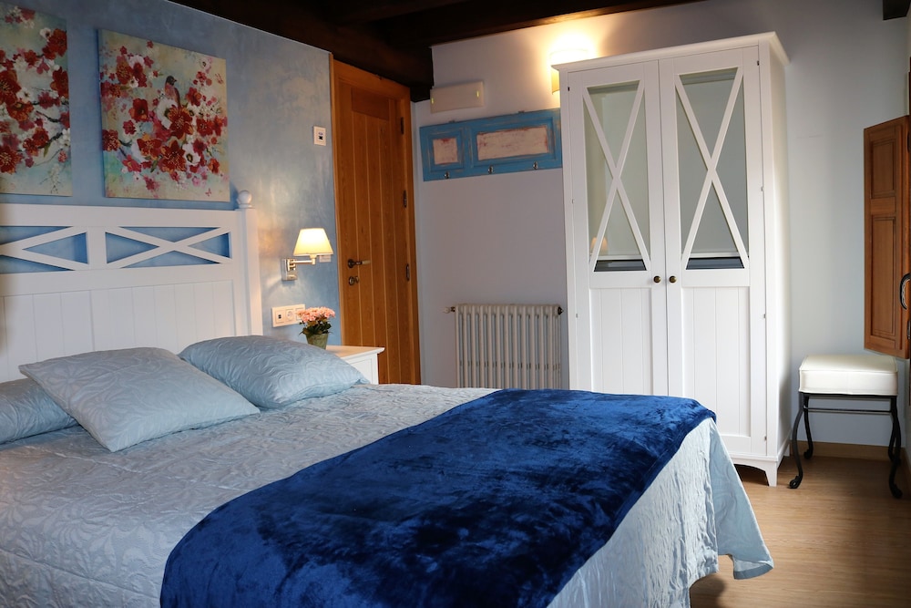 Standard Room photo 3