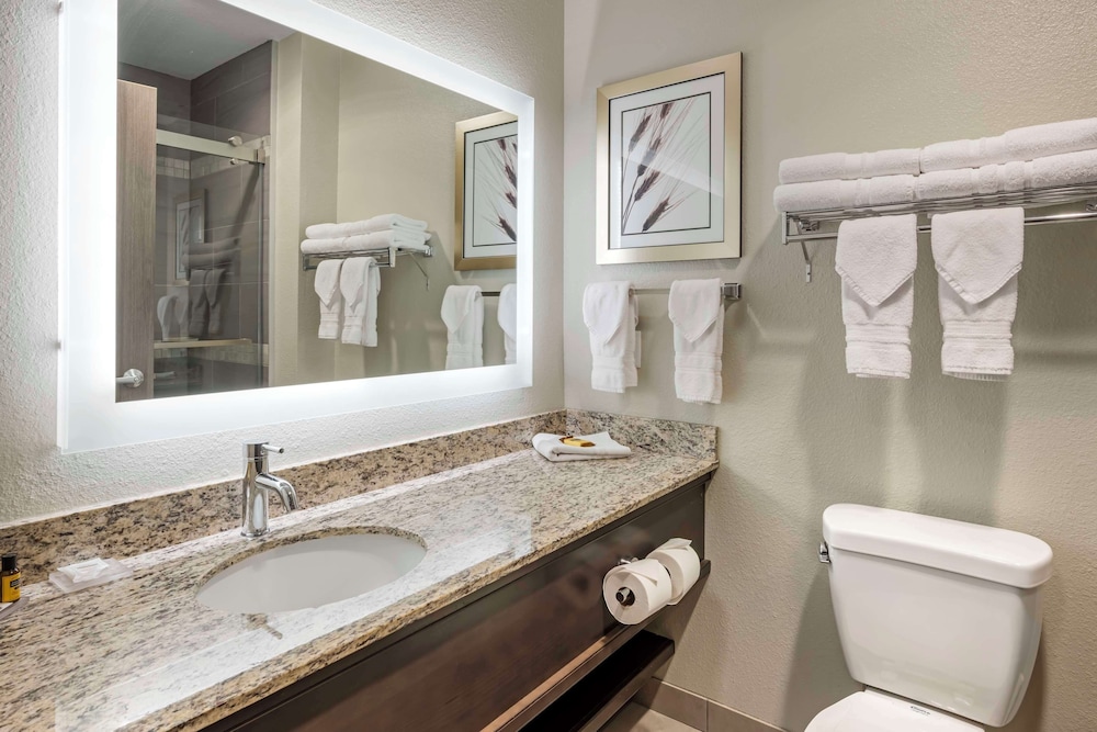 Suite, 2 Queen Beds, Non Smoking, Kitchen - Photo 8