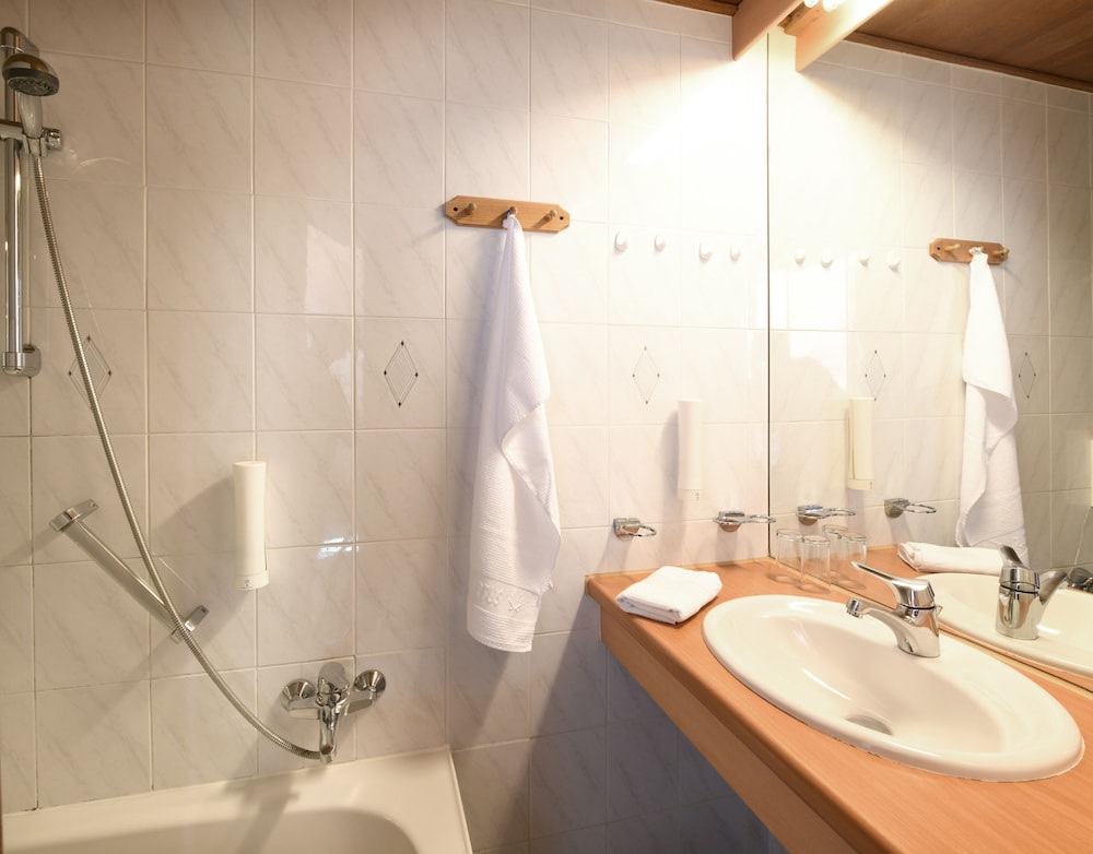 Basic Double Room (Dz 85 Im Jagdhaus) photo 2