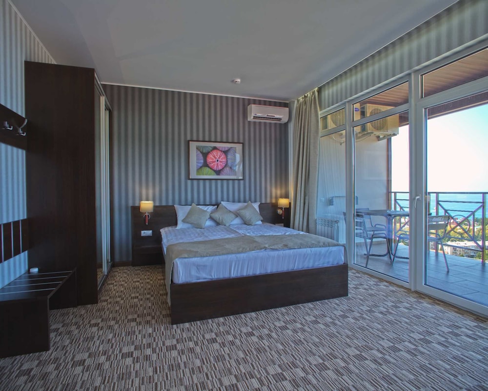 Superior Apartment photo 2