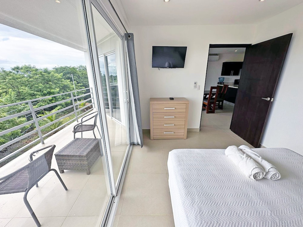 Condo photo 2