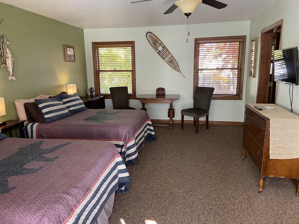 Aspen Room, 2 Double Beds, Ground Floor