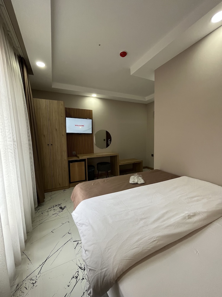 Deluxe Room, Accessible, Non Smoking photo 2