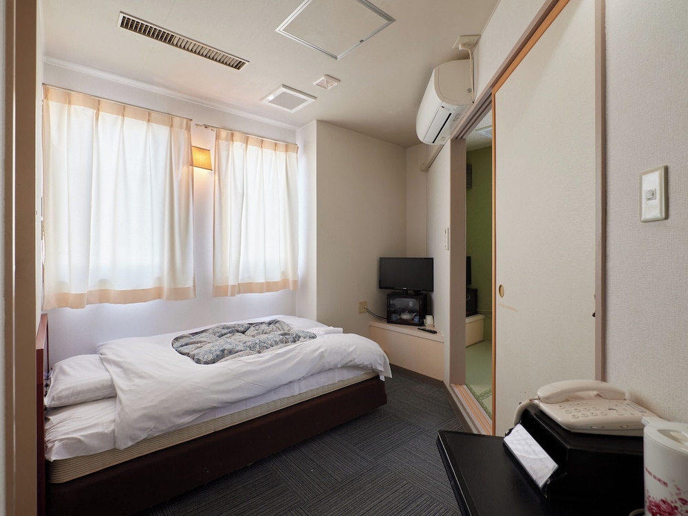 Design Twin Room, Non Smoking photo 1