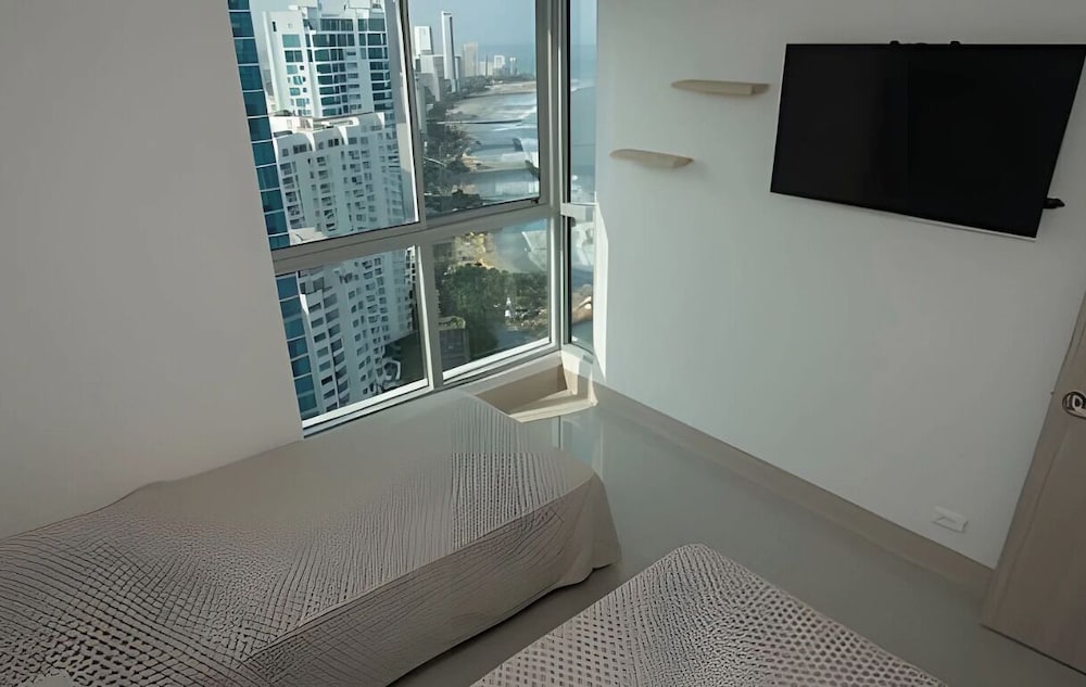 Apartment photo 2