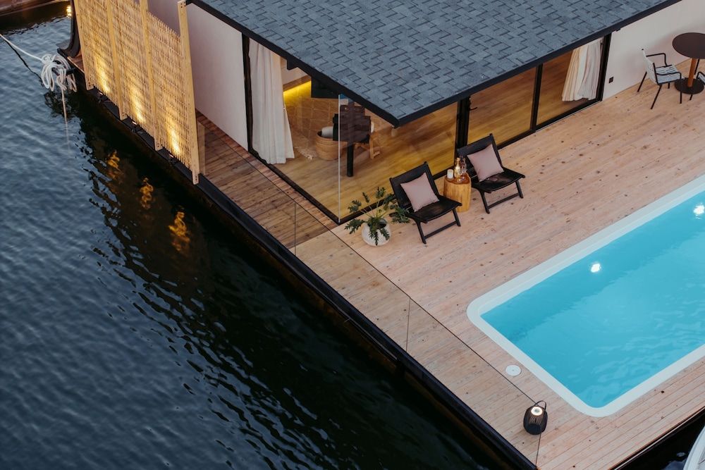 Private Pool Villa Suite - Photo 12