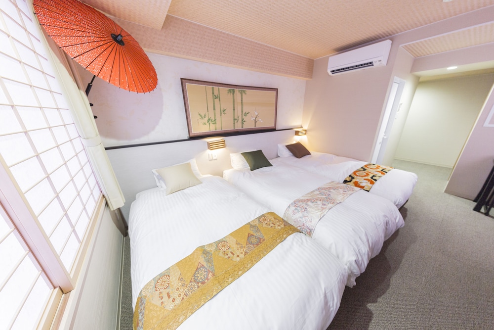 Standard Triple Room photo 2