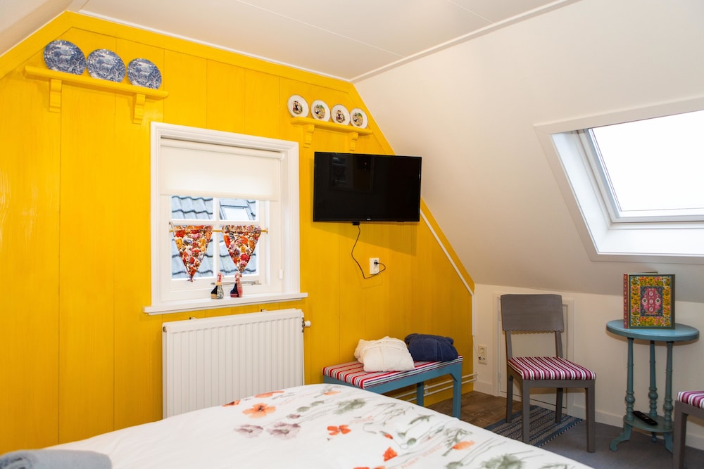 Double Room, Shared Bathroom (Wittewerf) photo 2