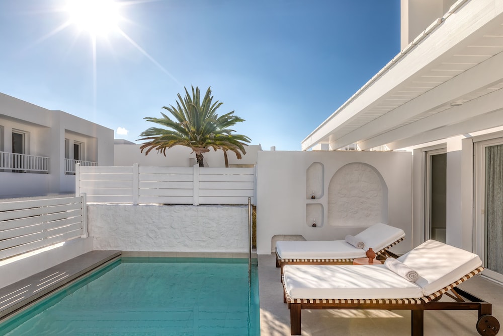 Two Bedroom Maisonette, Private Pool, 2 King thumbnail 5