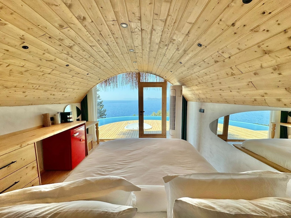 Nergis ( Full Sea View , Private Pool and Jacuzzi )