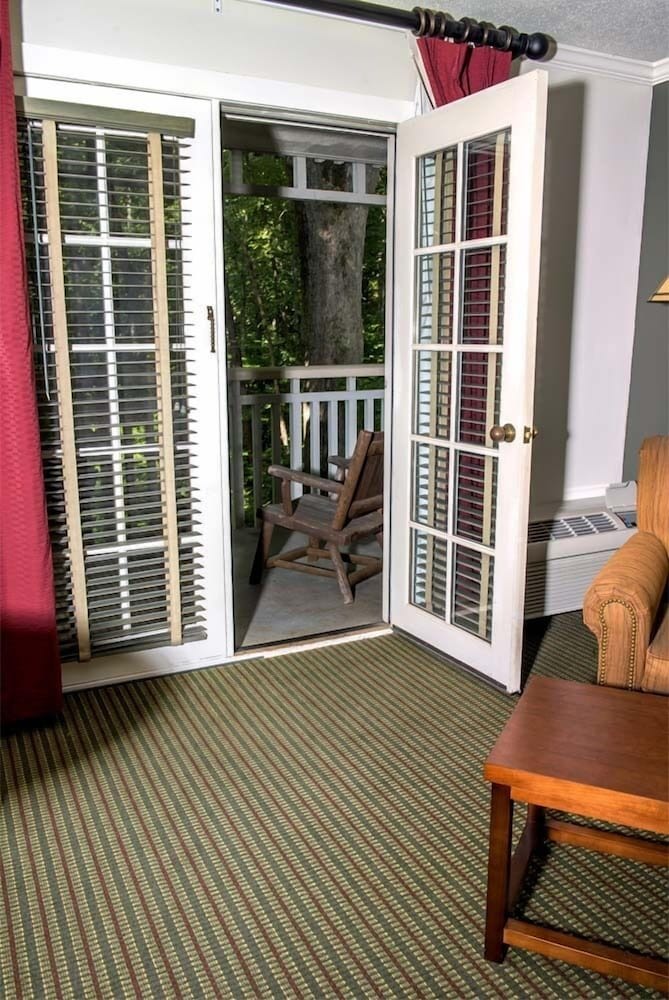 Room, 2 Queen Beds, Non Smoking, Balcony
