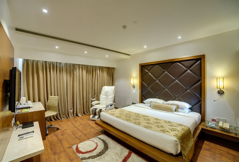 Executive Room - Photo 9