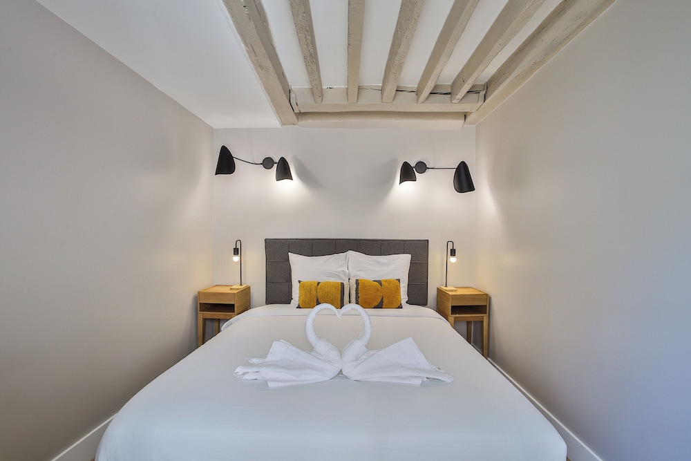 Club Apartment