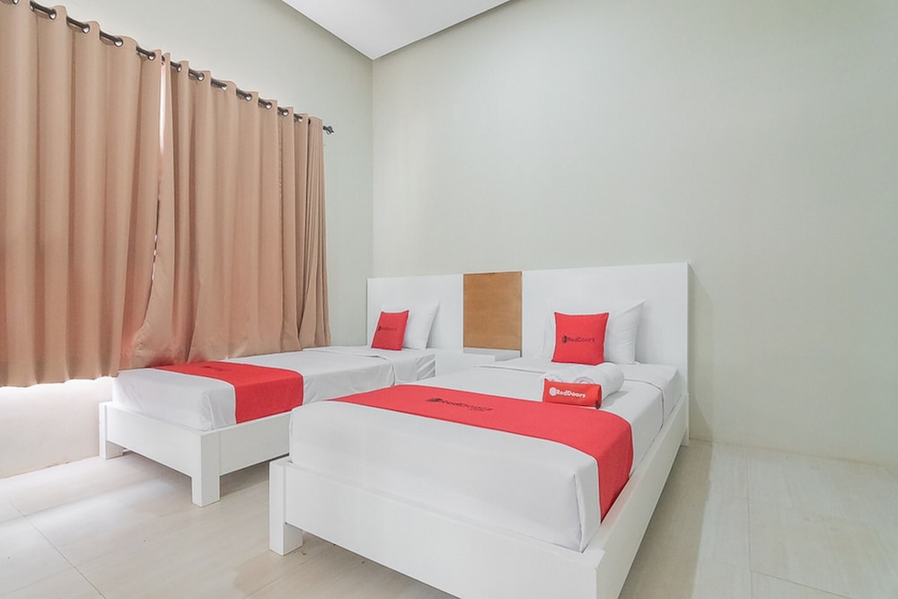 Twin Room (RedDoorz)