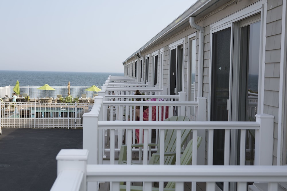 Deluxe Room, 2 Queen Beds (Deluxe Balcony View)