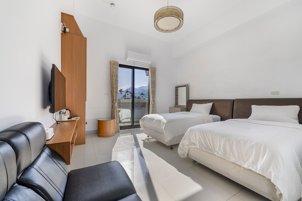 Superior Twin Room with Balcony photo 1