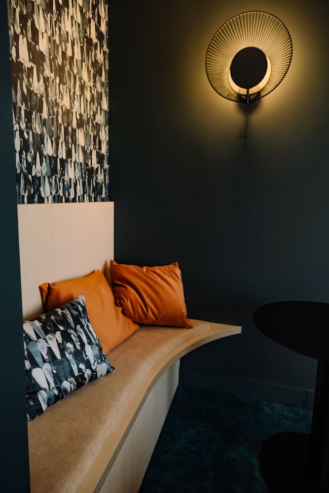 Standard Twin Room - Photo 6